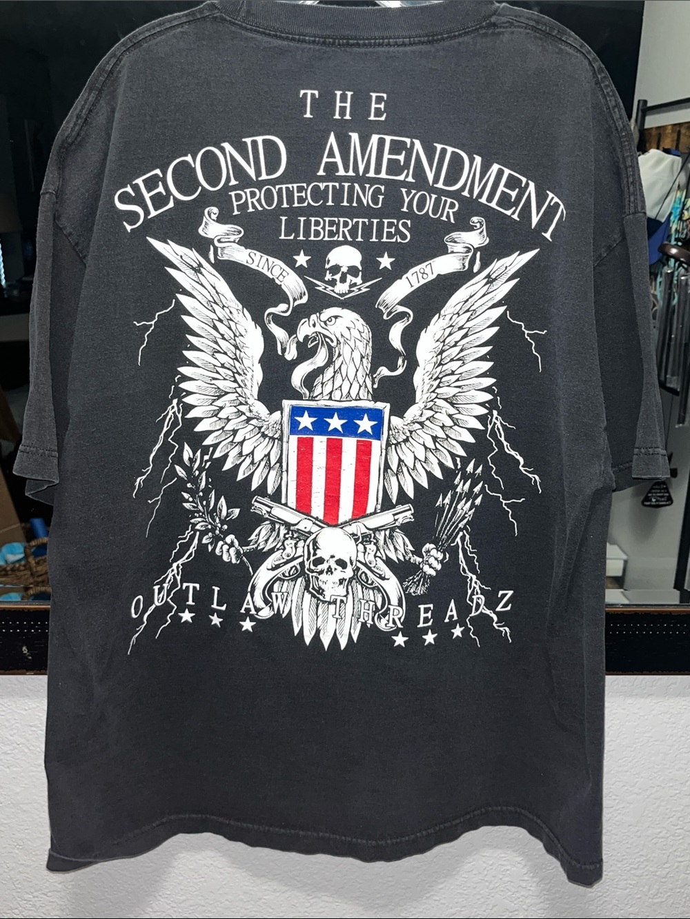 Mens tshirt / Outlaw threadz brand